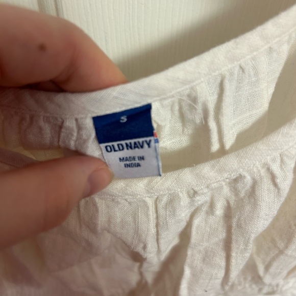 Gap white ruffle top in small - Picture 2 of 3